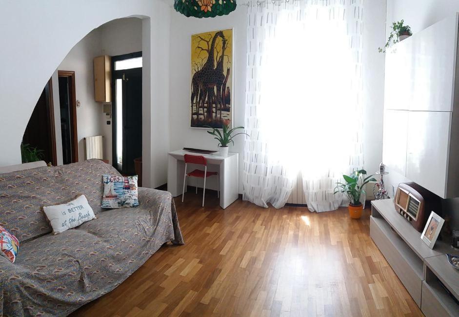 La Giara Apartment Специя Екстериор снимка